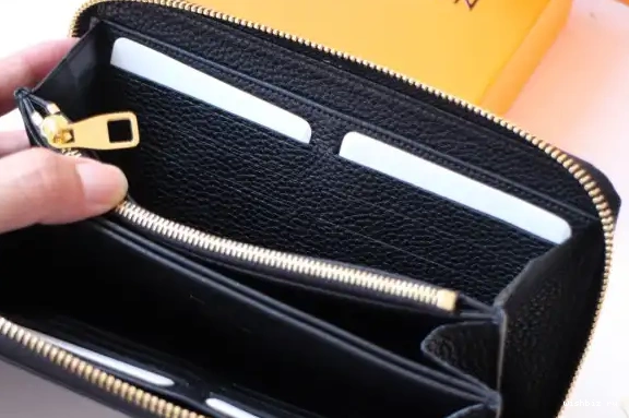 WIS VUITTON WALLET LOUIS ZIPPY 0511
